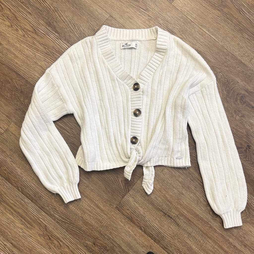 Hollister Buttoned TieFront Cardigan
